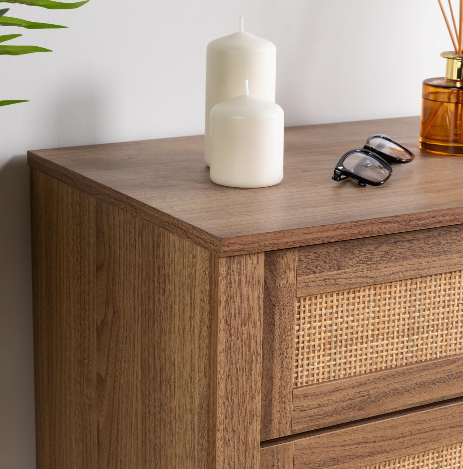 Rattan Chest of 5 Drawers | Wooden Frame | Scratch-Resistant | Bedroom, Living Room & Hallway