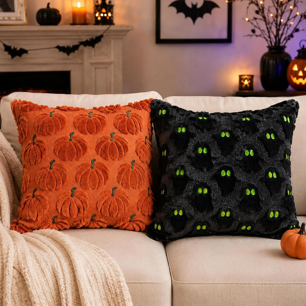 Halloween Cushion Covers, 45x45cm Funny Ghost Throw Pillow Covers, Pumpkin Ghost Halloween Decorations, Soft Plush Faux Fur Wool Couch Cushion Case for Chair Sofa Home Decor (Only Cover)