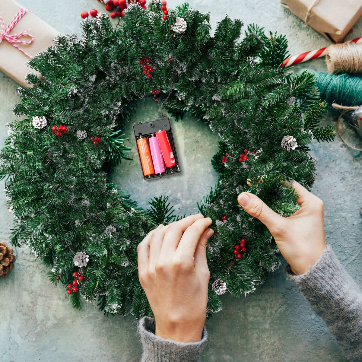 1.8M/6FT Christmas Garland with Lights, Christmas Garlands for Fireplace Stairs PE Artificial Wreath with 50 LED Lights for Xmas Tree Front Door Home Holiday Decor